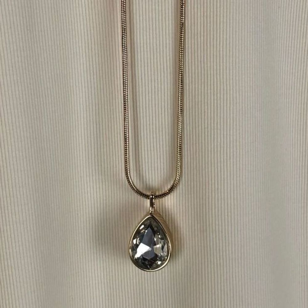 Chico's NWT Gold Pendant Necklace
